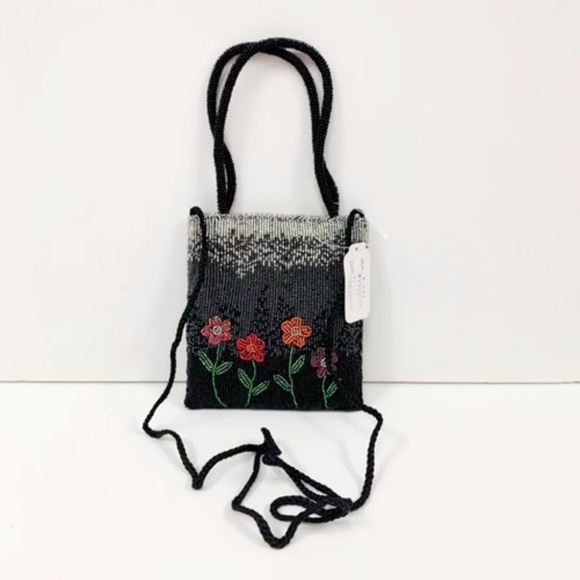 Cute Lady Black Flower Satchels - Picture 1 of 4